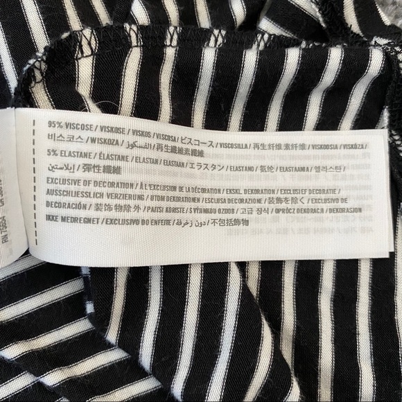 Hollister Black/white Striped Short Sleeves Tees - Picture 7 of 9